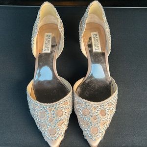 Badgley Mischka rose gold kitten heels
